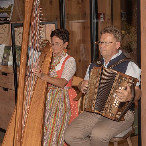 Musikalische Gestaltung bei der Buchpräsentation