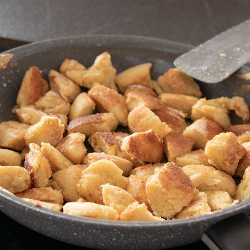 Kaiserschmarrn in Stücken