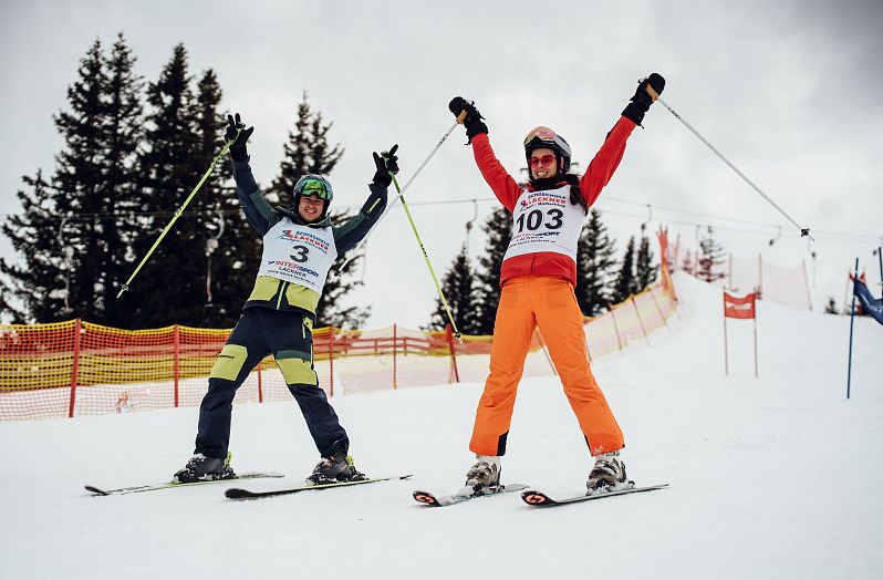 "Chair-to-share" Challenge Lady-Skiwoche