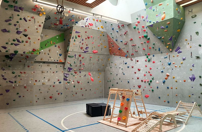Kletterhalle Berg-Schule