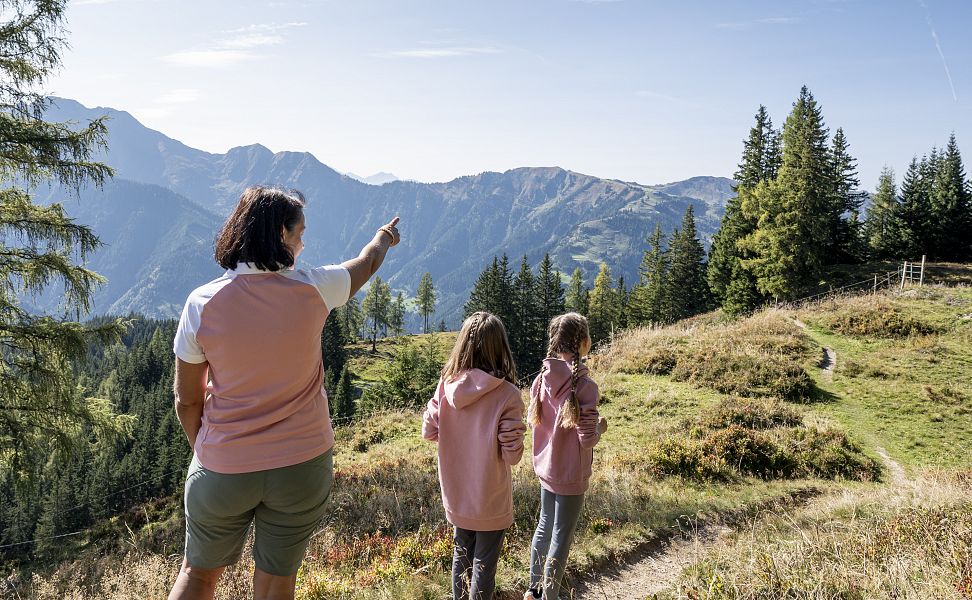 familie-aussicht-geniessen