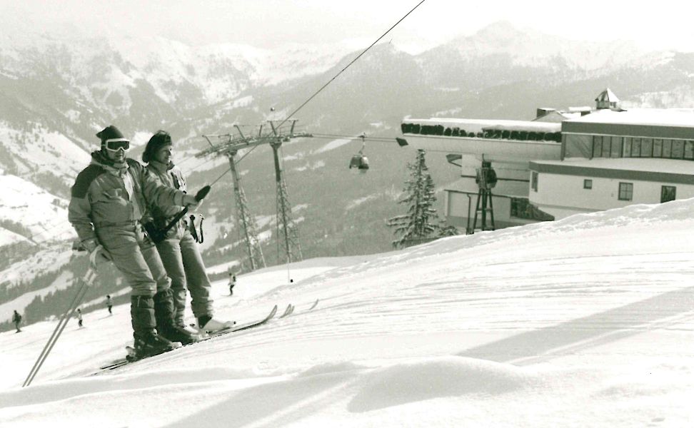 grossarltal-schlepplift-mit-blick-zur-panoramabahn-grossarler-bergbahnen