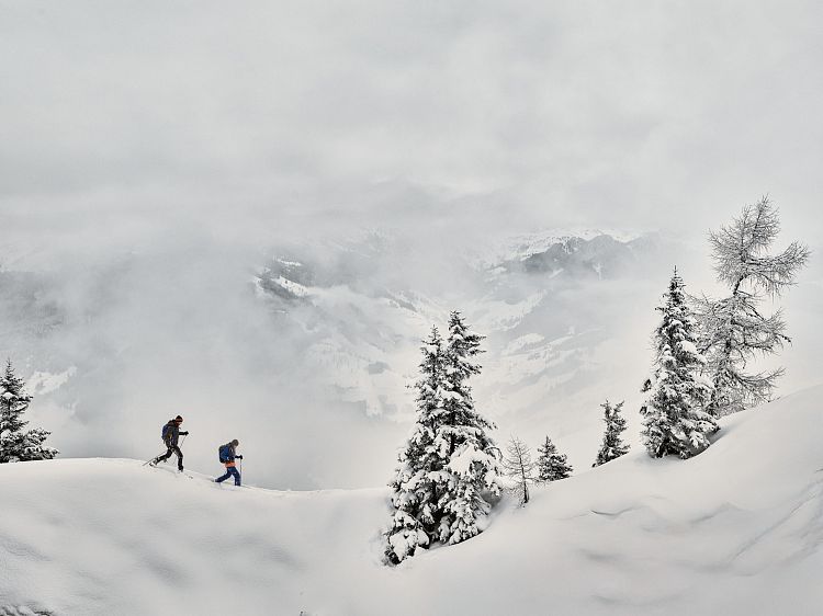 schneeschuhwandern-winterlandschaft-1