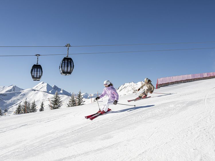 skifahren-bergkulisse-1