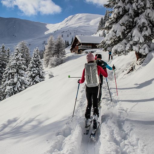 skitourengeher-gruppe-38