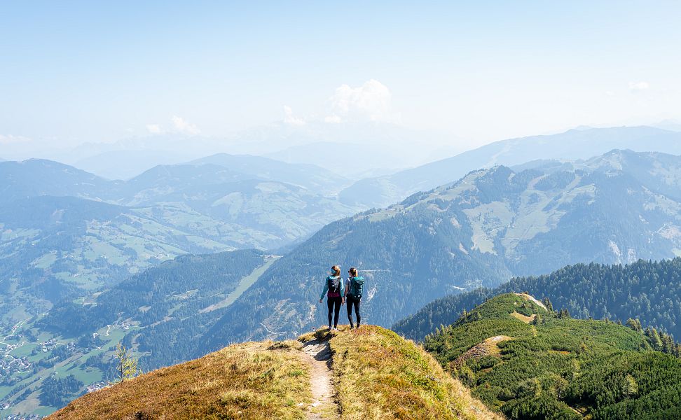 wandern-ausblick-geniessen-88